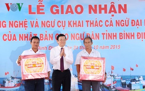 Президент Вьетнама посетил провинцию Биньдинь с рабочим визитом - ảnh 1